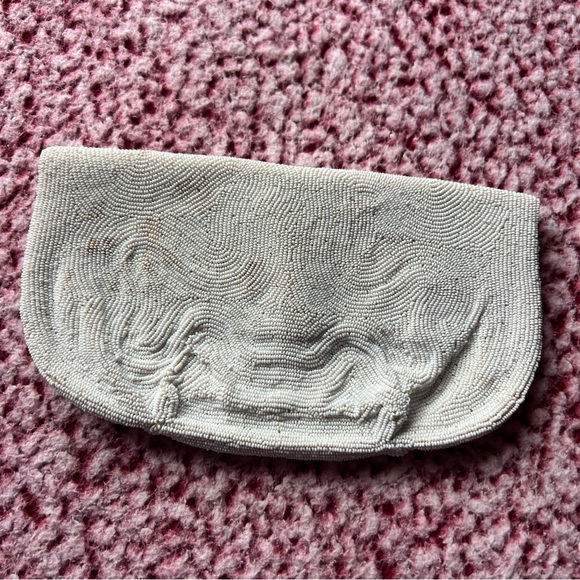 RARE Vintage White Beaded Saks Fifth Avenue Clutch - Picture 7 of 7